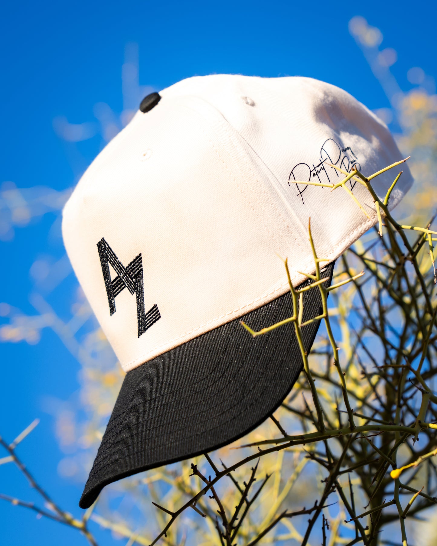 AZ Edge | Off-White